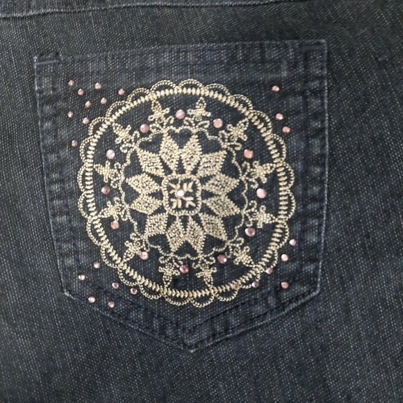 COS Cropped Capri Dark Rinse Jeans Size 18W with Cuff & rear embellished pockets - Picture 5 of 7